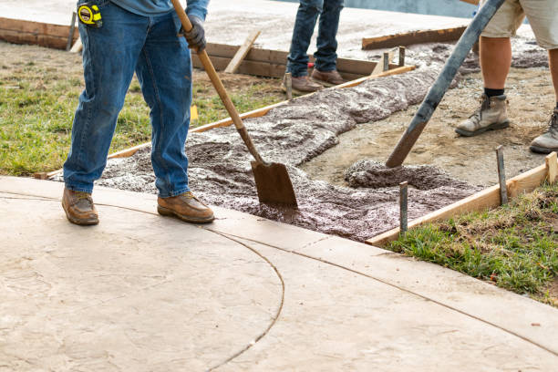 Best Custom Concrete Contractor  in Pasatiempo, CA